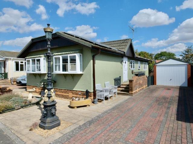 Park Home for sale in Houghton and Wyton, Huntingdon