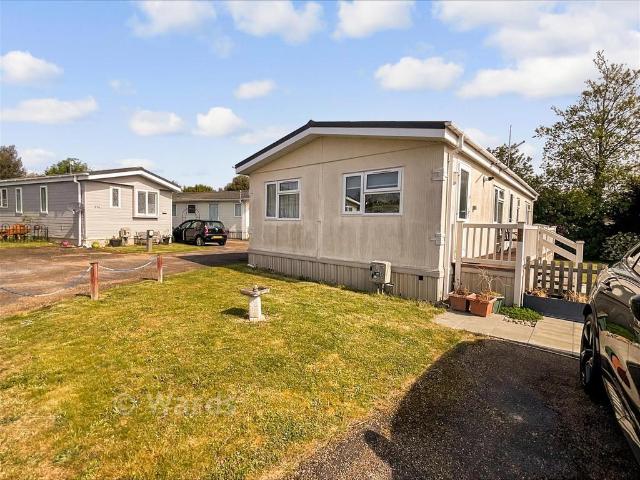 Park Home for sale in Lydden, Thanet