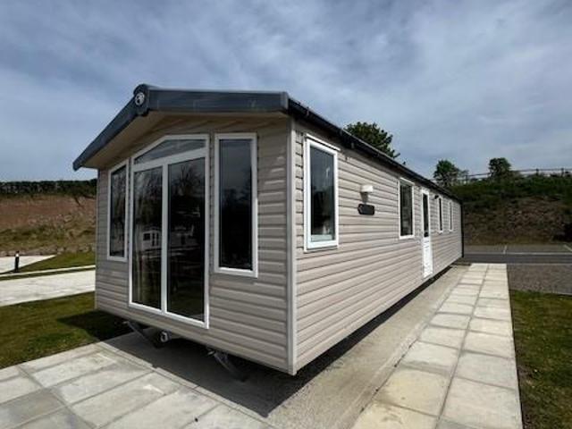 Park Home for sale in Eglwyscummin, Pendine