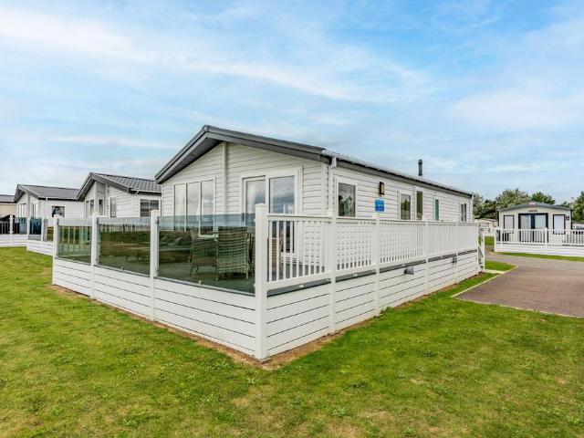 Park Home for sale in Eastbridge, Suffolk