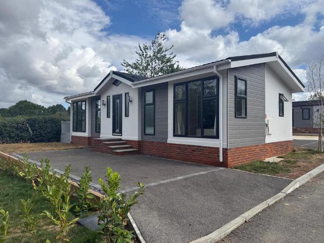 Park Home for sale in Wrotham, Bourne Vale
