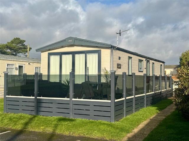Park Home for sale in Old Milton, Ashurst Bridge