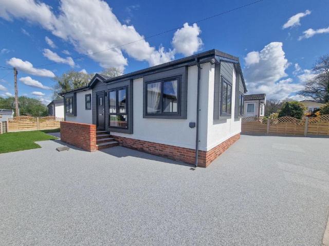 Park Home for sale in West Chevin, Guiseley