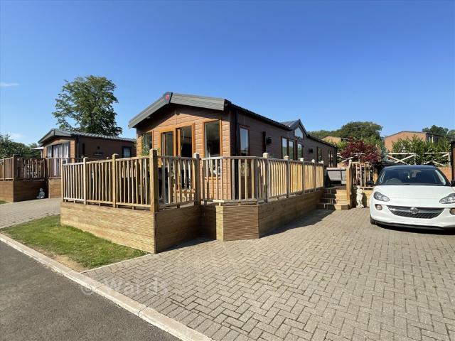 Park Home for sale in Stansted, Bourne Vale