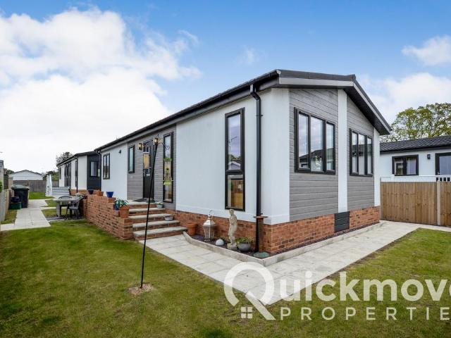 Park Home for sale in Batchworth, Hertfordshire