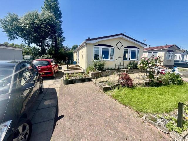 Park Home for sale in Newton-with-Scales, Lancashire