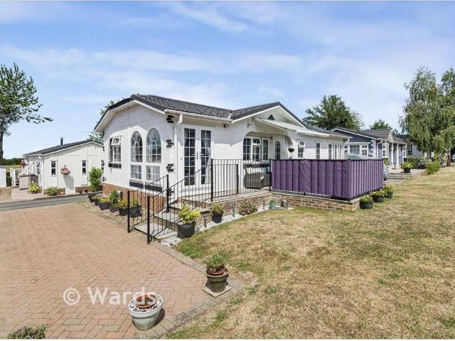 Park Home for sale in Wrotham, Bourne Vale