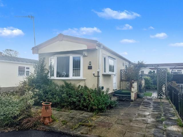 House for sale in Peel Hill, Lancashire