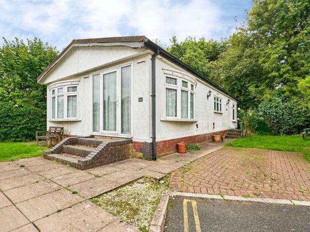 Park Home for sale in Aldersley, Oxley
