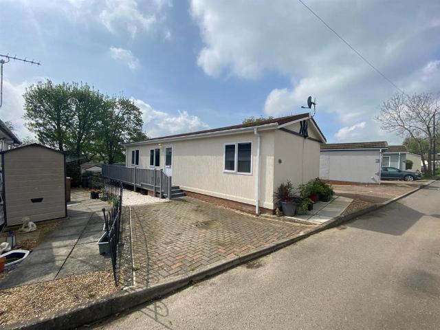 Park Home for sale in Bedingfield, Suffolk
