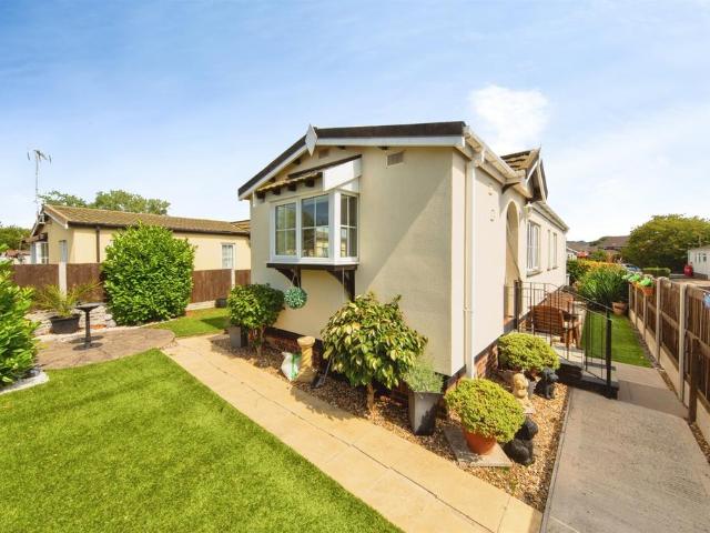 Park Home for sale in Elton