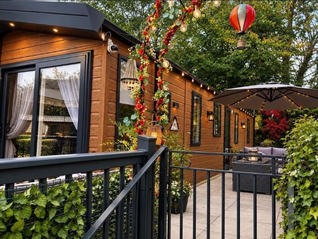 Park Home for sale in Hawksworth, Leeds