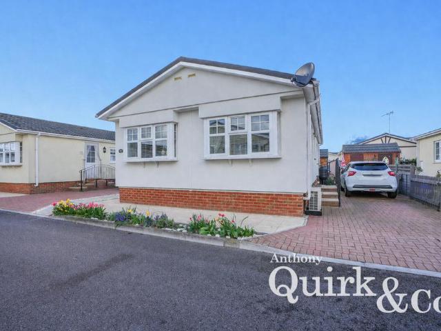 Park Home for sale in Newlands, Essex