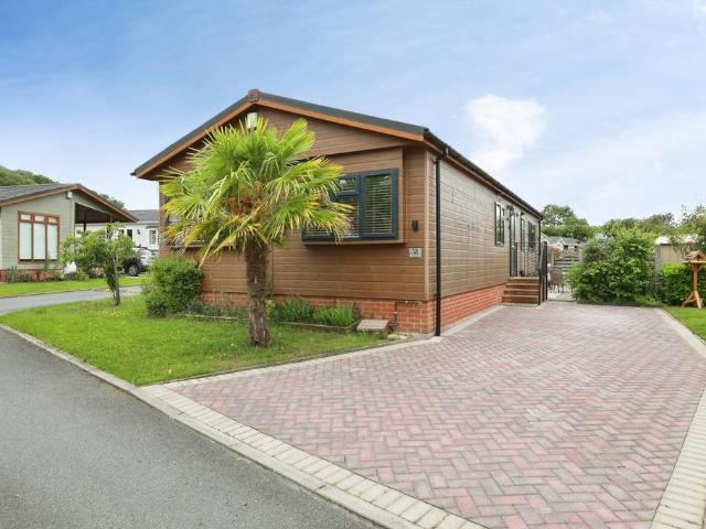 Park Home for sale in Welford on Avon CP, Alderminster