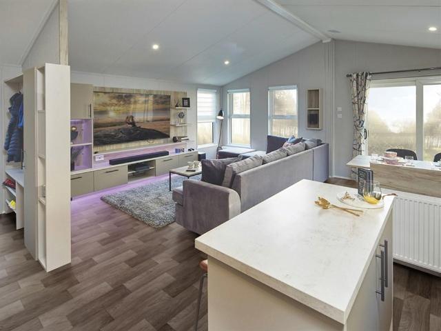Park Home for sale in Eastbridge, Suffolk