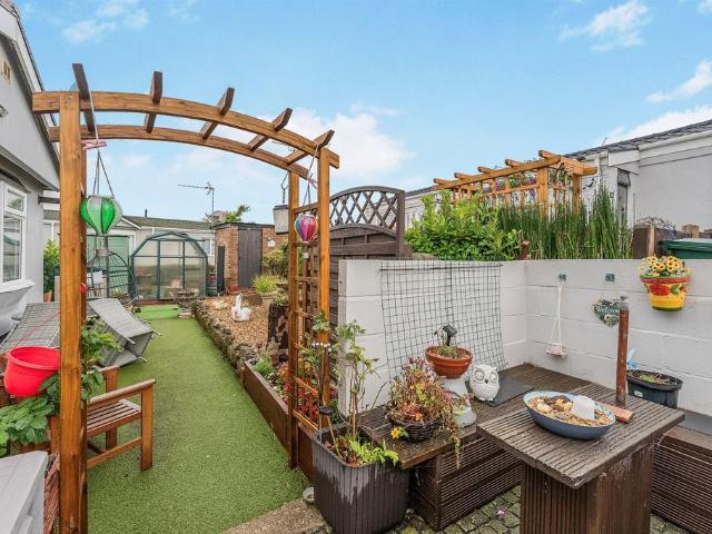 Park Home for sale in Elton