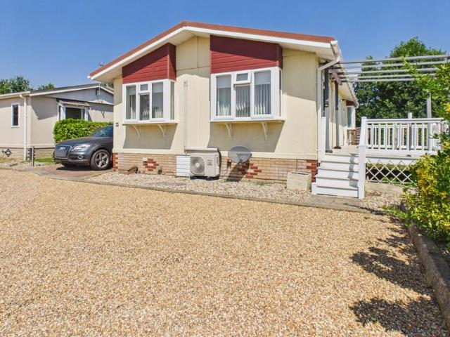 Park Home for sale in Wetheringsett-cum-Brockford, Bedingfield