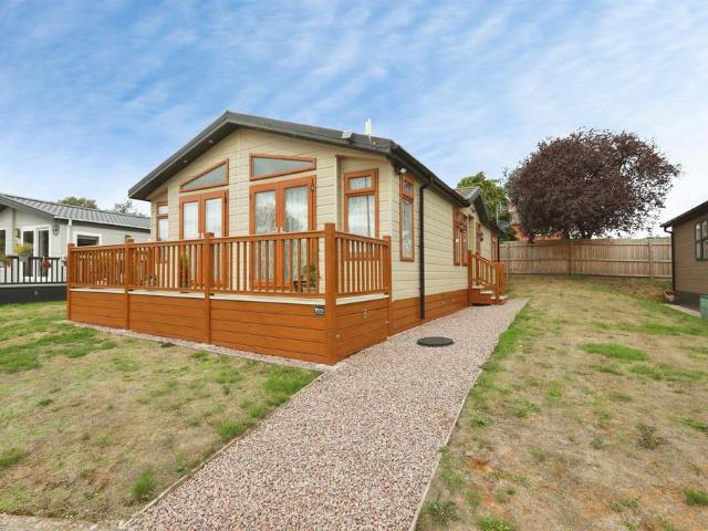 Park Home for sale in Alderminster, Warwickshire