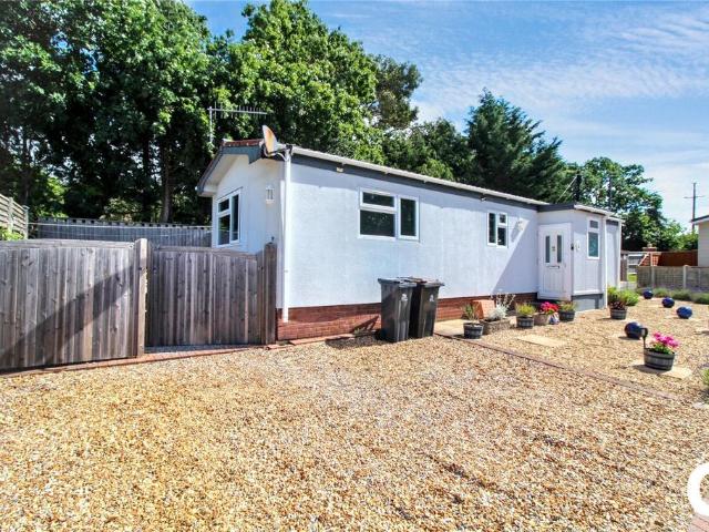 Park Home for sale in Ferndown, East Dorset