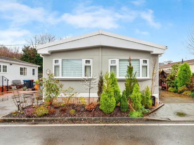 Park Home for sale in Norley, Cheshire
