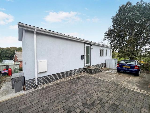 Park Home for sale in Meadowbank, Cheshire