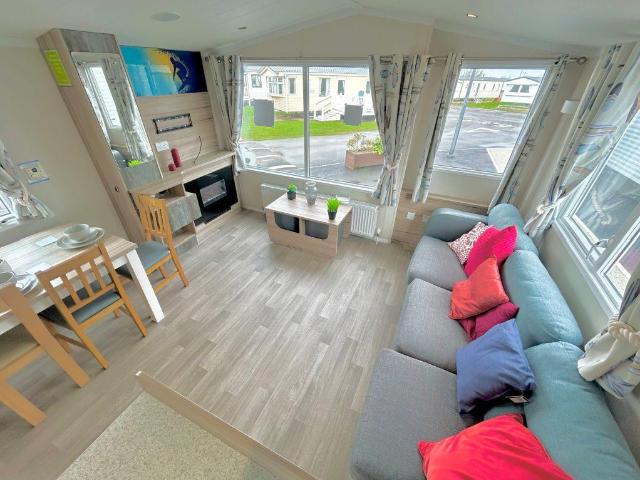Park Home for sale in Dale Hill, Essex