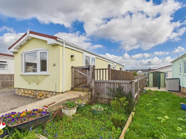 Park Home for sale in Gloucester, Gloucestershire