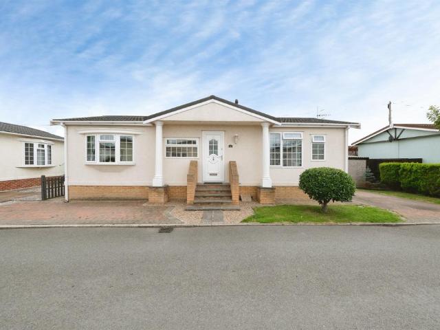 Park Home for sale in Staveley CP, Loundsley Green
