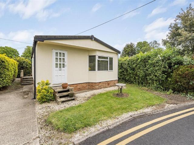 Park Home for sale in Bray
