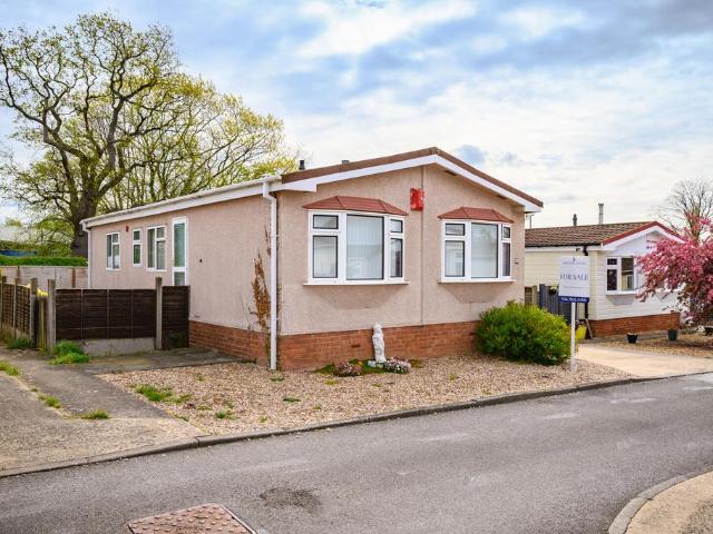 Park Home for sale in Manor Farm Estate, Isle Of Man