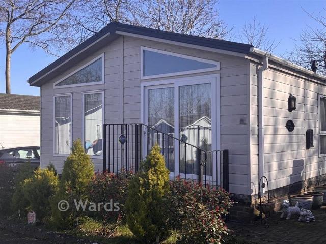 Park Home for sale in Wrotham, Bourne Vale