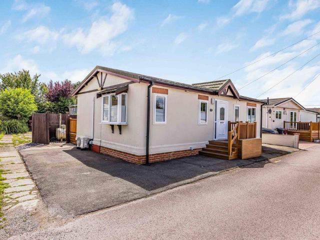 Park Home for sale in Littlecote, West Sussex