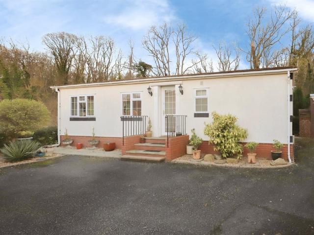 Park Home for sale in Hampton Loade, Shropshire