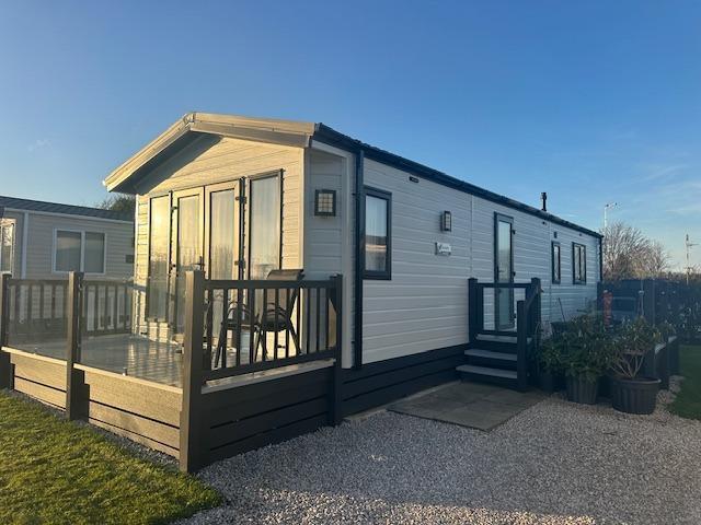 Park Home for sale in Cabus, Lancashire