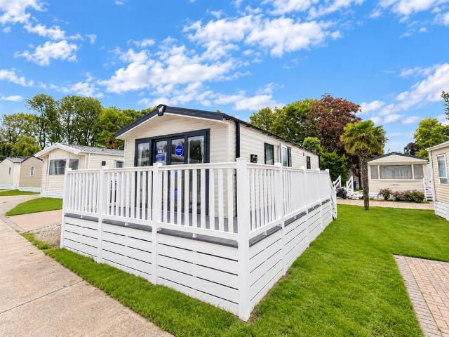 Park Home for sale in Monkton, Acol