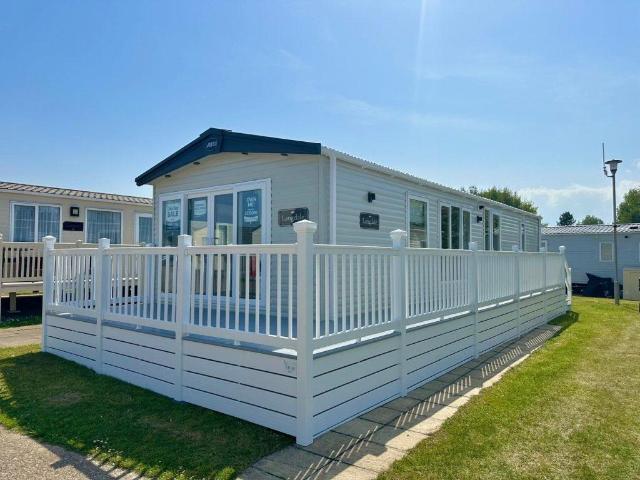Park Home for sale in Eastbridge, Suffolk