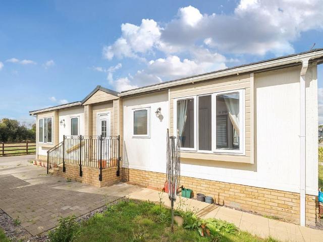 Park Home for sale in Three Legged Cross, East Dorset
