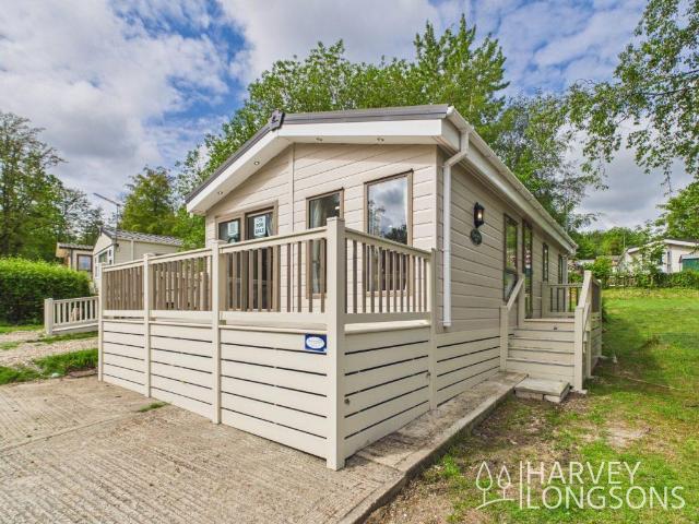 Park Home for sale in Hollington, Guestling Green