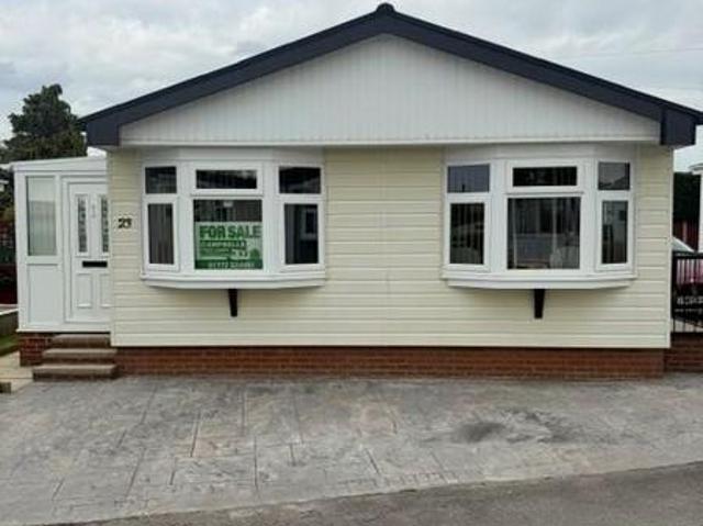 Park Home for sale in Clayton-le-Woods, Chorley