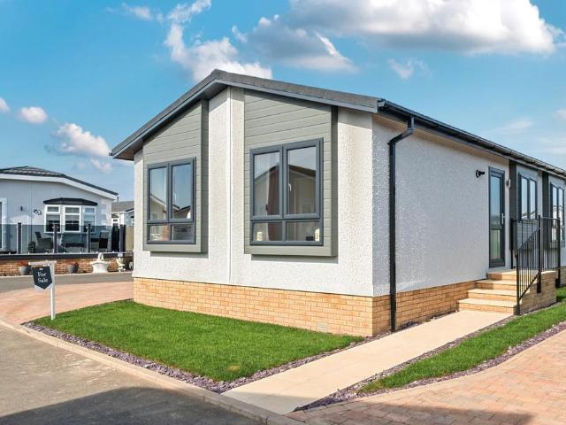 Park Home for sale in Milford-on-Sea, Ashurst Bridge