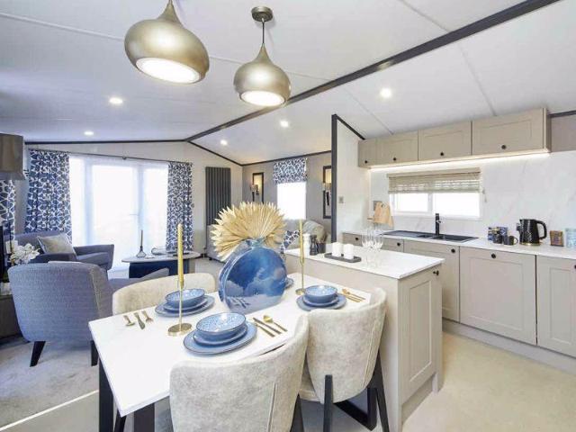 Park Home for sale in Milford-on-Sea, Ashurst Bridge