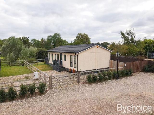 Park Home for sale in Chelmondiston, Suffolk