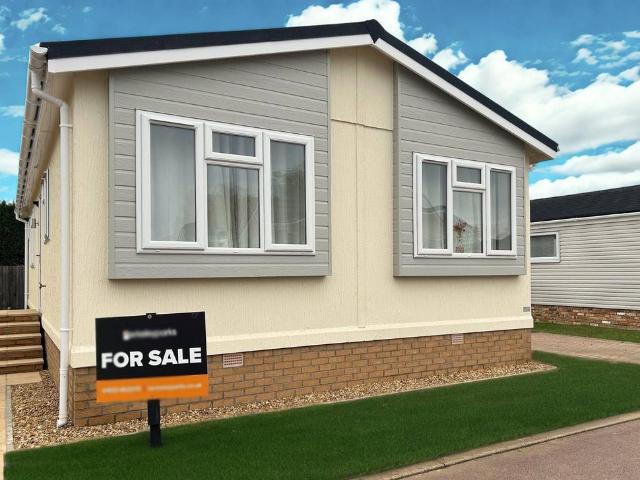 Park Home for sale in Barling, Essex