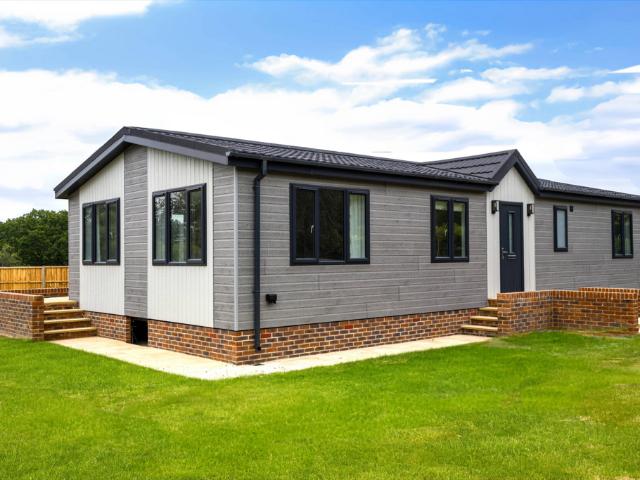 Park Home for sale in Martin's Heron, Winkfield