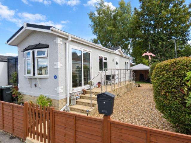 Park Home for sale in Amesbury