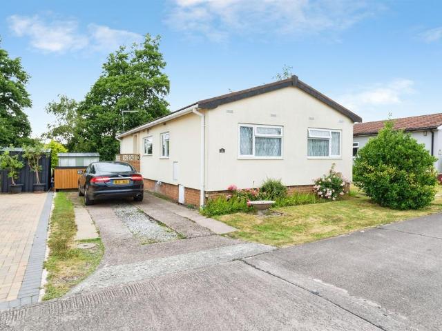 Park Home for sale in Baswich, Staffordshire