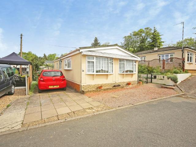Park Home for sale in Alderminster, Warwickshire