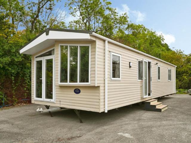 Park Home for sale in Ashby De La Launde, Lincolnshire