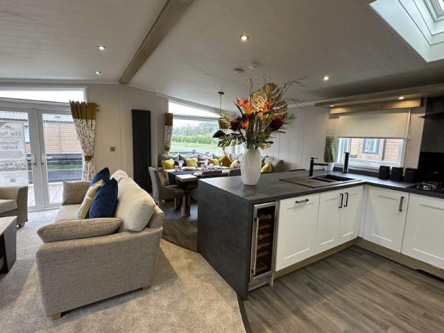 Park Home for sale in Porthcawl, Nottage