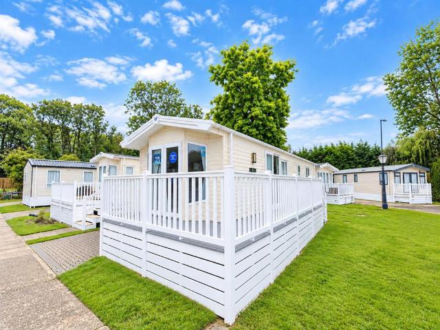 Park Home for sale in Monkton, Acol